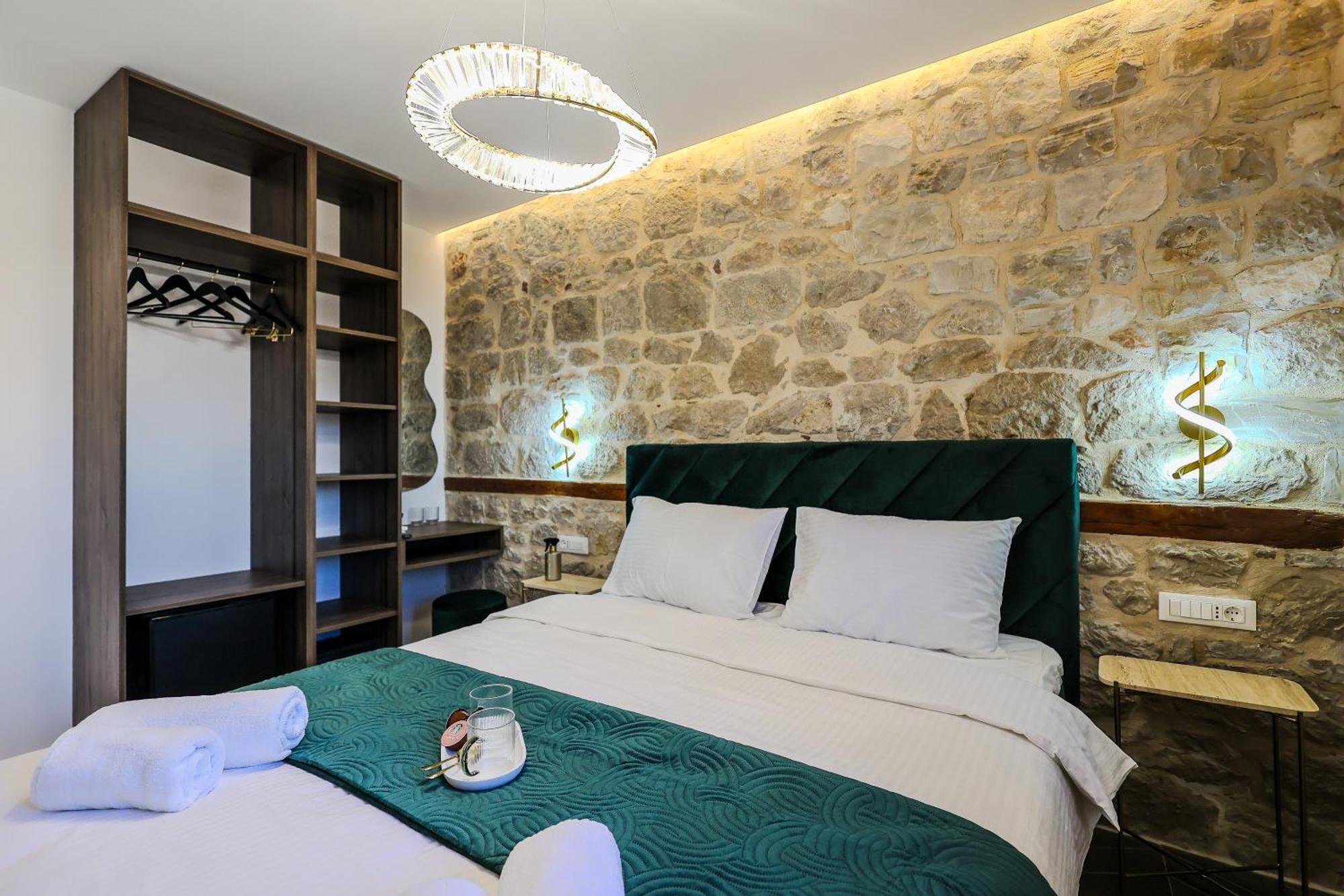 Prisca Luxury Rooms With Breakfast Сплит Экстерьер фото